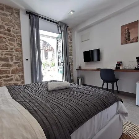 Fjaka Boutique Апартаменты *