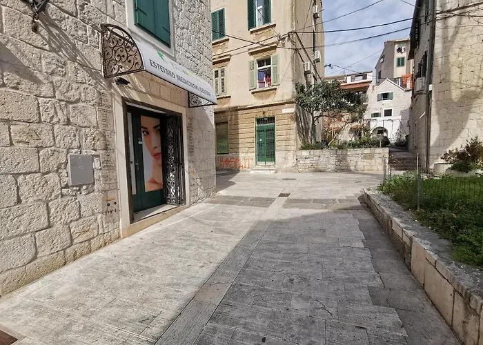 Fjaka Boutique Split