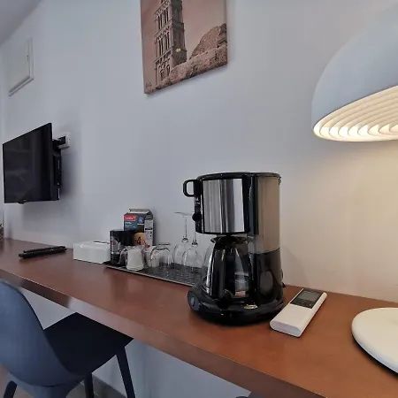 Fjaka Boutique * Split